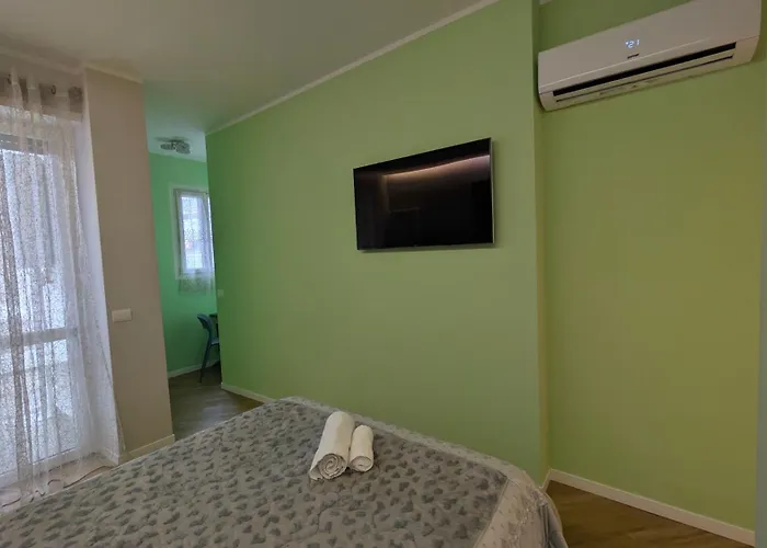 Marcella C Apartman *